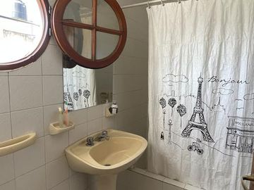 Casa en Venta 2 Dormitorios con Cochera Barrio Arroyito