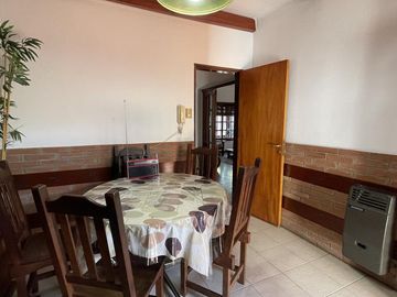 Casa en Venta 2 Dormitorios con Cochera Barrio Arroyito
