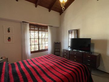 Casa en Venta 2 Dormitorios con Cochera Barrio Arroyito