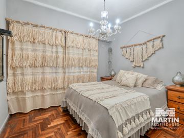 Casa Dúplex en venta Martinez 5 ambientes, escritorio. ideal estudio, consultorio o vivienda.