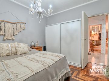 Casa Dúplex en venta Martinez 5 ambientes, escritorio. ideal estudio, consultorio o vivienda.