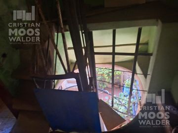 Casa para Inversión en Garín 8 ambientes