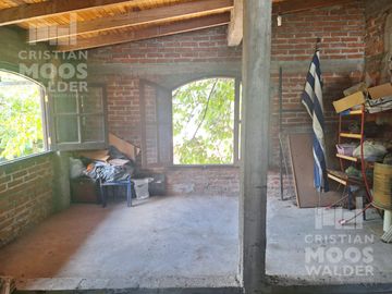 Casa para Inversión en Garín 8 ambientes