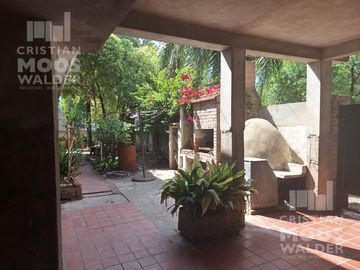 Casa para Inversión en Garín 8 ambientes