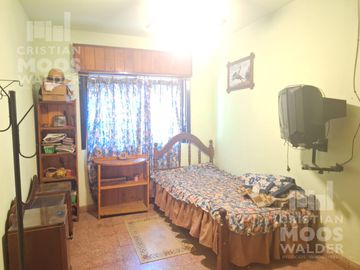 Casa para Inversión en Garín 8 ambientes