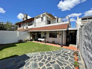 VENTA CHALET 4 AMBIENTES EN VILLA ADELINA