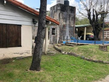 Casa en venta - 2 dormitorios 1 baño - 668mts2 totales - Longchamps