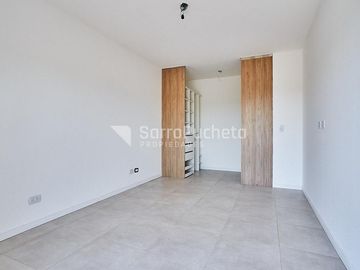 Venta Departamento 2 Ambientes Hurlingham 1° A