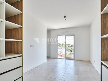 Venta Departamento 2 Ambientes Hurlingham 1° A