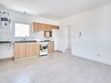 Venta Departamento 2 Ambientes Hurlingham 1° A