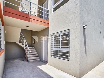 Venta Departamento 2 Ambientes Hurlingham 1° A