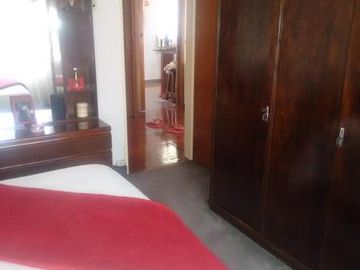 LUJOSA PROPIEDAD EN P.H. EN DOS PLANTAS SIN ESPACIOS COMUNES SOLO PASILLO