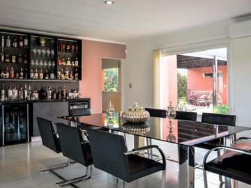 Casa en venta en La Carolina Golf y Country Club , de 3 Dormitorios con Vista al Campo de Golf, Rosario