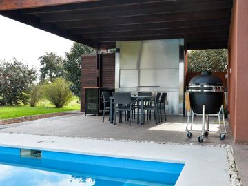 Casa en venta en La Carolina Golf y Country Club , de 3 Dormitorios con Vista al Campo de Golf, Rosario