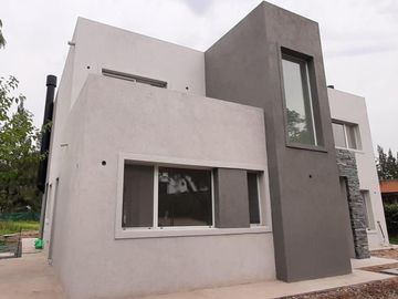 Casa en venta - El Canton Norte- 4 dormitorios