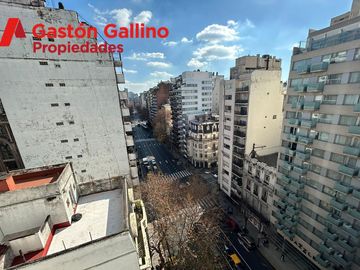 VENTA 3 AMBIENTES AL FRENTE CON BALCÓN EN RECOLETA