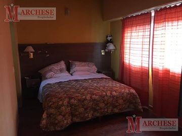 Casa 6 ambientes en venta en  Parque Ayerza Castelar Norte