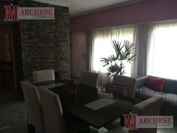 Casa 6 ambientes en venta en  Parque Ayerza Castelar Norte
