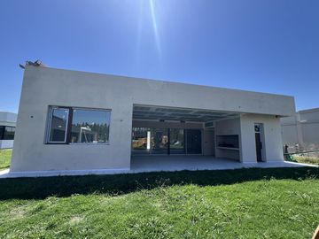 Casa en  Fincas del Alba Canning