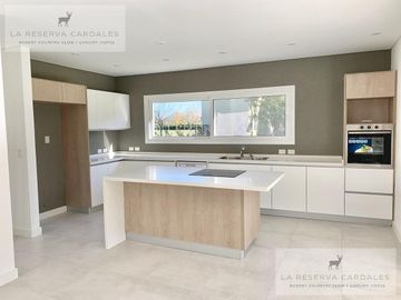Casa de 5 Ambientes en Venta en La Reserva Cardales