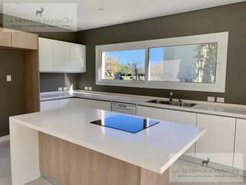 Casa de 5 Ambientes en Venta en La Reserva Cardales