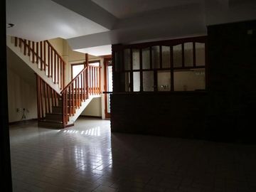 Casa en venta - 4 Dormitorios 2 Baños - Cochera - 240Mts2 - Balcarce