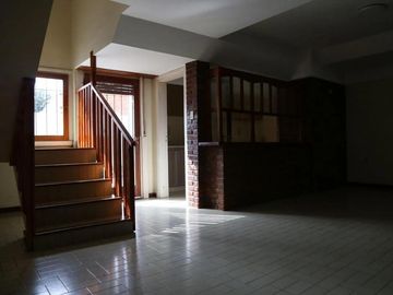 Casa en venta - 4 Dormitorios 2 Baños - Cochera - 240Mts2 - Balcarce