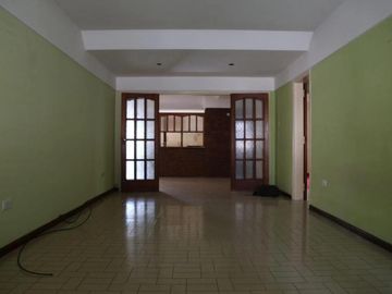 Casa en venta - 4 Dormitorios 2 Baños - Cochera - 240Mts2 - Balcarce