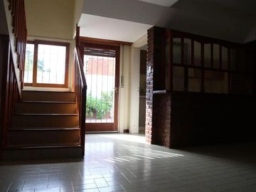 Casa en venta - 4 Dormitorios 2 Baños - Cochera - 240Mts2 - Balcarce