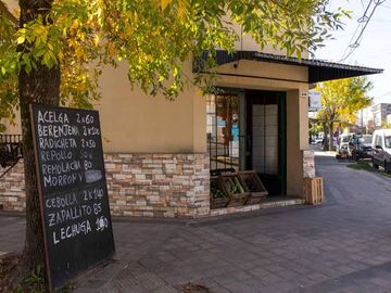 Local céntrico a la venta en Lobos