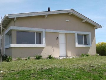 Casas en venta - 2 Dormitorios 1 Baño - 200 mts2 - Balneario Océano