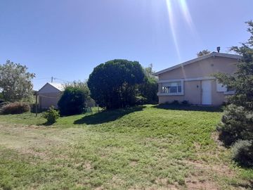 Casas en venta - 2 Dormitorios 1 Baño - 200 mts2 - Balneario Océano