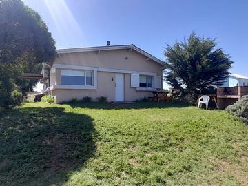 Casas en venta - 2 Dormitorios 1 Baño - 200 mts2 - Balneario Océano