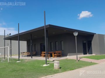 Mosquera y Gallastegui - VENTA Duplex en complejo DECS Tortugas