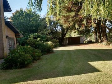 Quinta en venta - 5 dormitorios 3 baños - 396mts2 - Mar Del Plata
