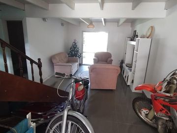 Venta Casa 3 dormitorios - Villa Mari Menuco