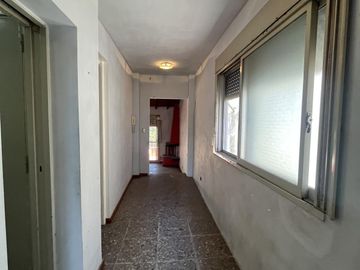 CASA MULTI FAMILIAR - MONTE CASTRO
