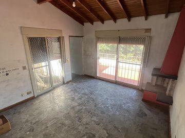 CASA MULTI FAMILIAR - MONTE CASTRO