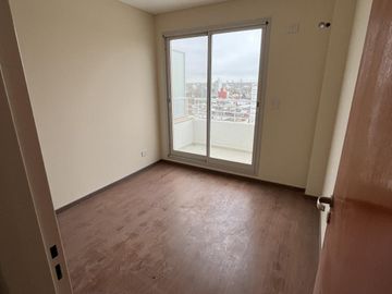 Departamento 2 dormitorios amplio balcon arroyito rio
