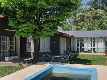 Importante Propiedad en La Reja ubicada en Zona de Quintas