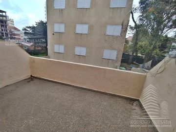Un 3 ambientes en muy buenas condiciones con balcón al frente!!San Bdo. Oportunidad!!