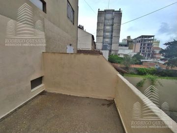 Un 3 ambientes en muy buenas condiciones con balcón al frente!!San Bdo. Oportunidad!!