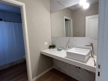 Alquiler en Senderos 4 de Costa Esmeralda - fondo libre - 4 habitaciones