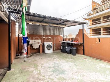 Edificio Comercial de 3 plantas. Excelente ubicación!! - Balvanera