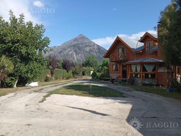 CASAS EN VENTA EN AMPLIO TERRENO – EL HOYO, CHUBUT (FR-23)