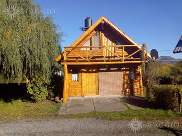 CASAS EN VENTA EN AMPLIO TERRENO – EL HOYO, CHUBUT (FR-23)
