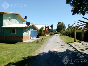 CASAS EN VENTA EN AMPLIO TERRENO – EL HOYO, CHUBUT (FR-23)