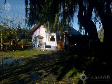 CASAS EN VENTA EN AMPLIO TERRENO – EL HOYO, CHUBUT (FR-23)