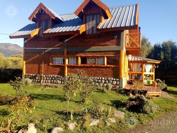 CASAS EN VENTA EN AMPLIO TERRENO – EL HOYO, CHUBUT (FR-23)