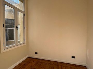 PH en San Telmo en lote propio -  oportunidad para reciclar - Multidestino